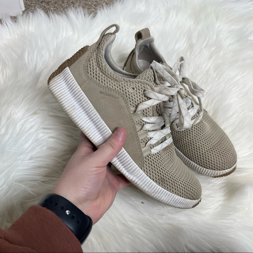 Sorel Out N About Plus Ancient Fossil Cream Lace Up Sneakers Size 7 - Picture 2 of 9